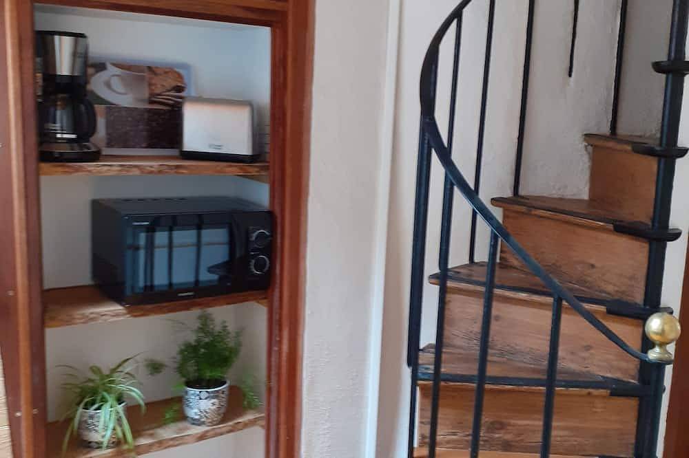 Angel's'unusual 2-star gîte in the heart of Josselin in Josselin, Pontivy region