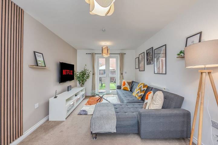 Holiday rental for 8 people, with garden, with pets in Milton Keynes