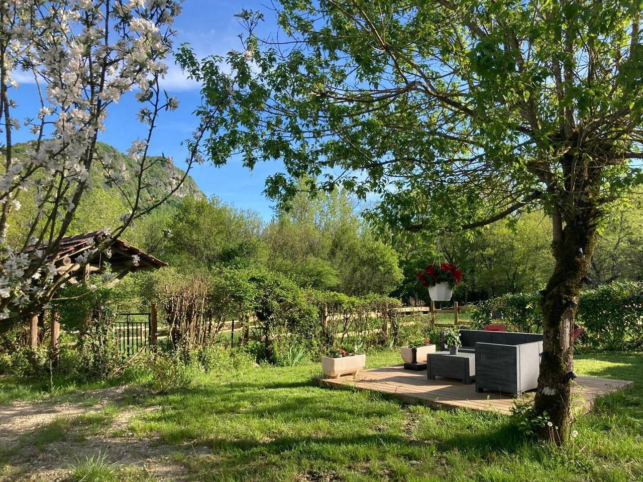 Gîtes du Lac - La Charmette in Magnieu, Belley