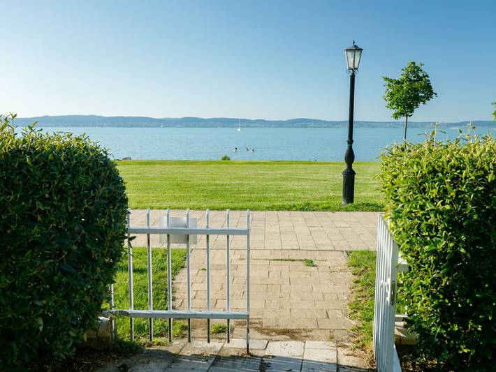 Ferienwohnung für 4 Personen, mit Balkon und Garten sowie Seeblick in Zamardi - 3