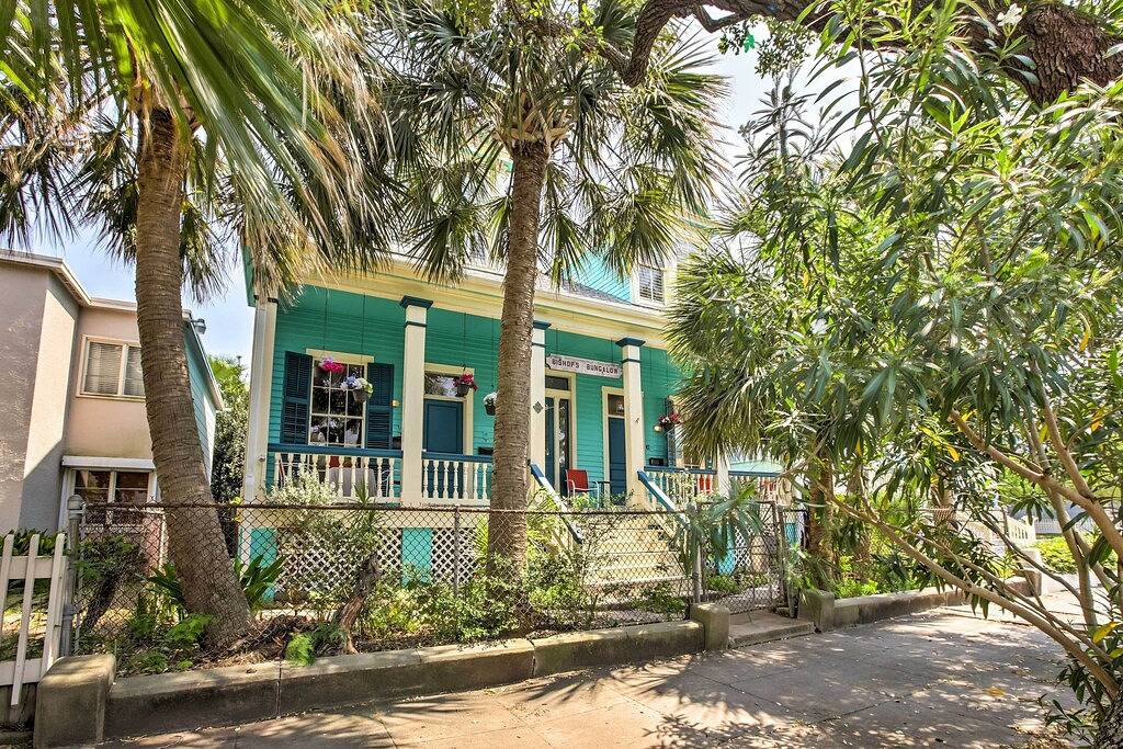 Ganze Wohnung, Lavish Galveston Apartment - 6 Blocks zum Strand! in Galveston Island, Galveston