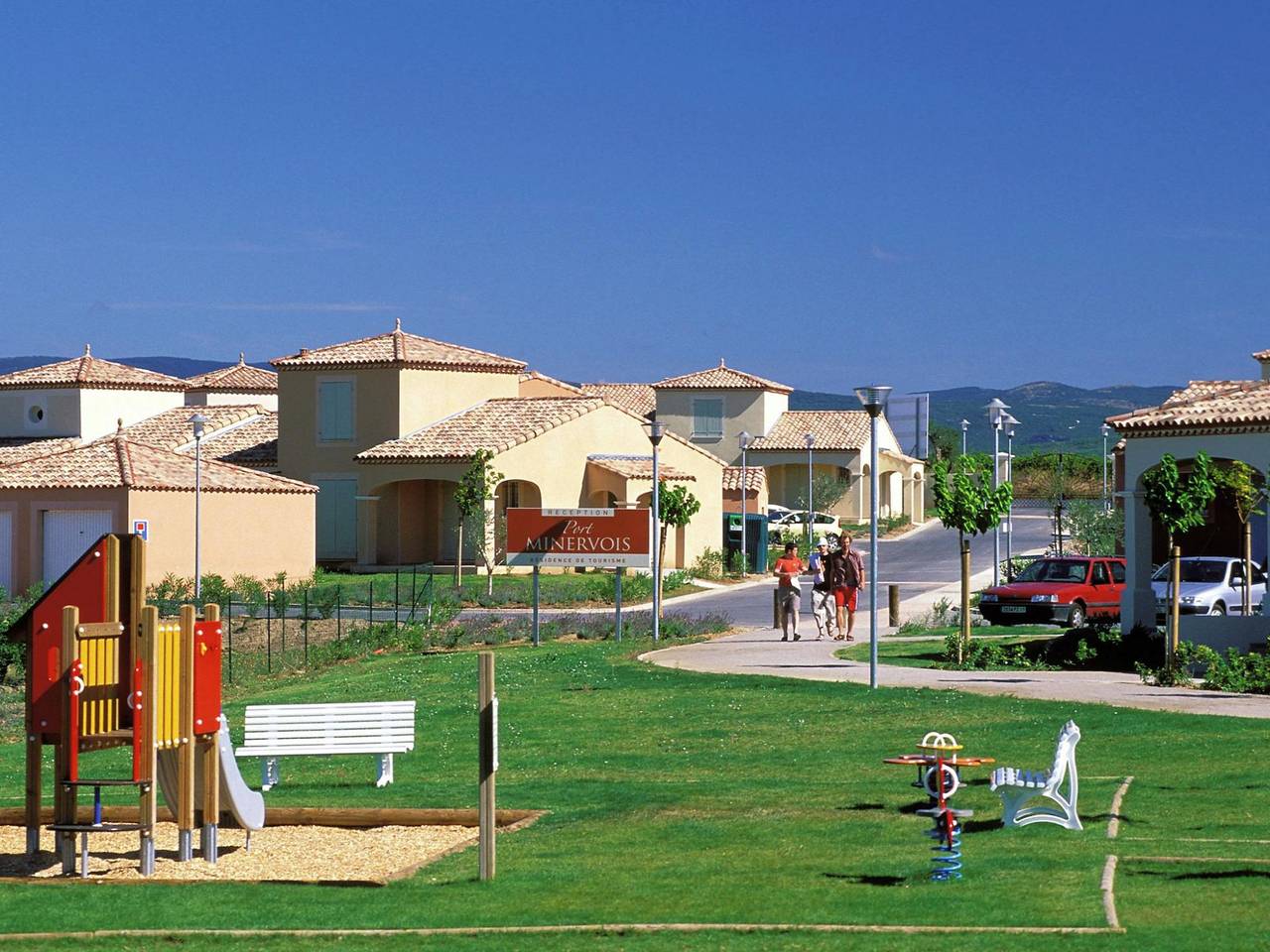 Detached house with terrace or loggia, located in Languedoc in Homps, Narbonne und Umgebung