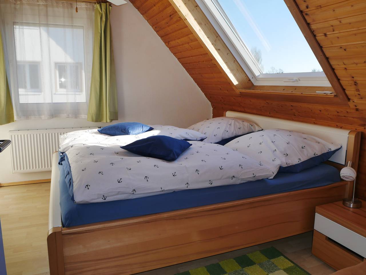 Ganze Ferienwohnung, Haus Josefine - 2-Zimmer-Ferienwohnung, 40 qm 2. Og in Friedrichshafen, Obersee (Bodensee)