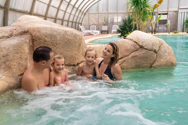 Camping pour 4 personnes, avec sauna et terrasse ainsi que piscine et jacuzzi à Saint-Malo - 4