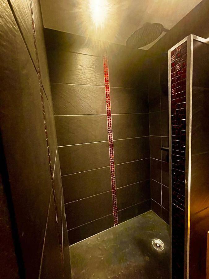 Villa Orchidée Love & Kinky Room in Lespignan, Côte méditerranéenne (France)