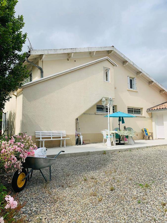 Gîte pour 5 personnes, avec vue et jardin, animaux acceptés à Tourtrol