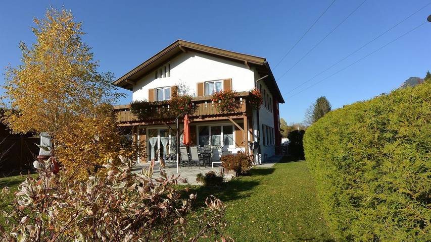 Ferienwohnung für 7 Personen, mit Sauna und Whirlpool sowie Terrasse im Mittenwald