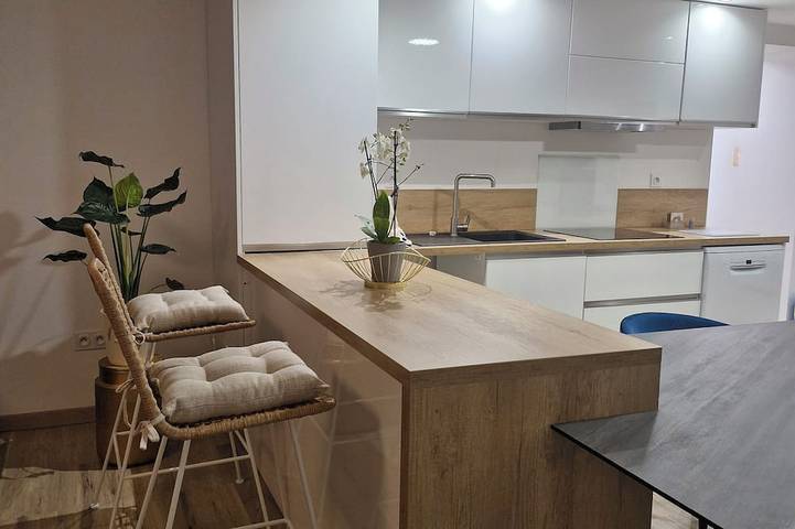 Apartamento entero, 2/4-person ground-floor apartment with in San Juan Pie de Puerto, Region de Bayona