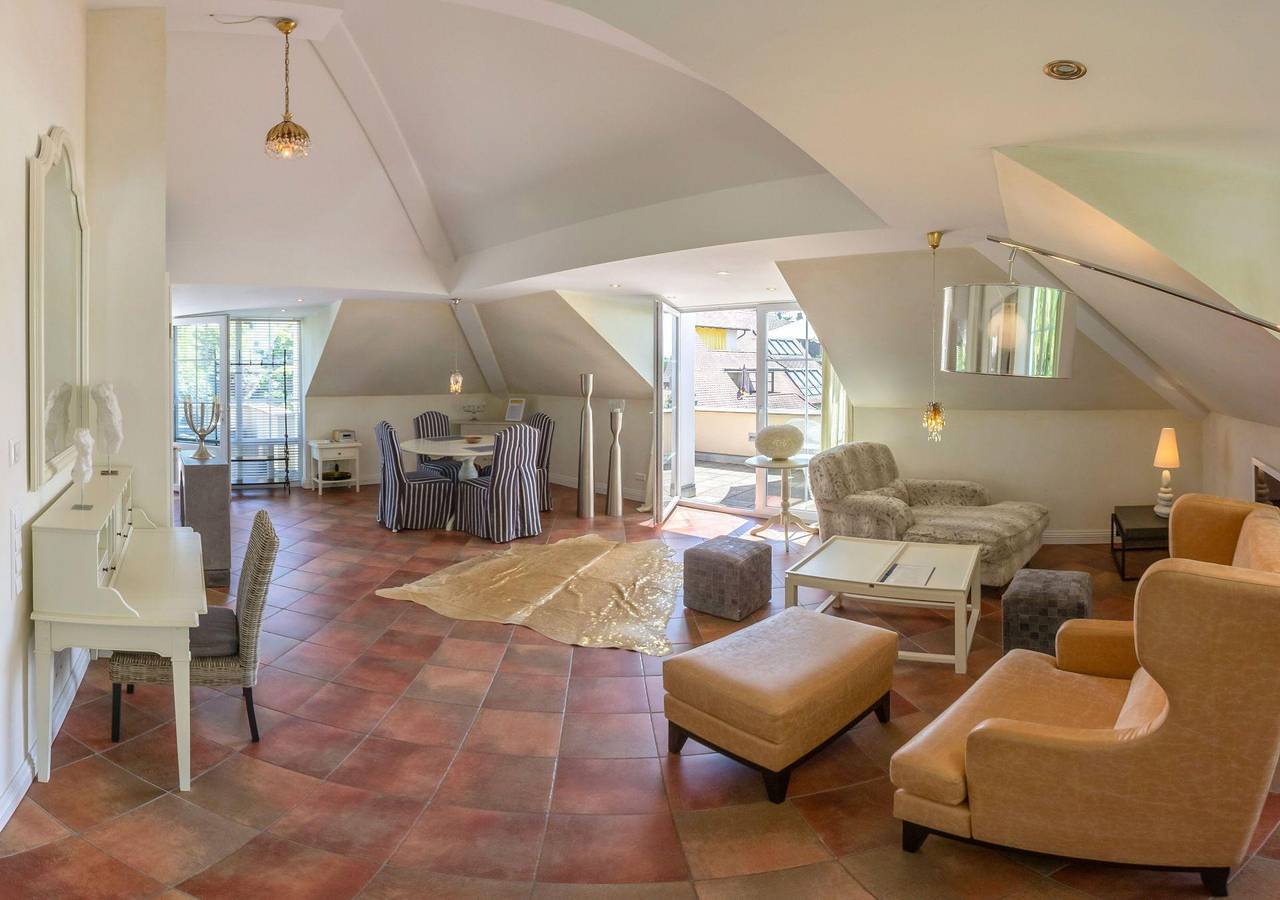 Entire holiday apartment, Holiday flat for two people with south-facing balcony in Kressbronn am Bodensee, Region Bodensee-Oberschwaben