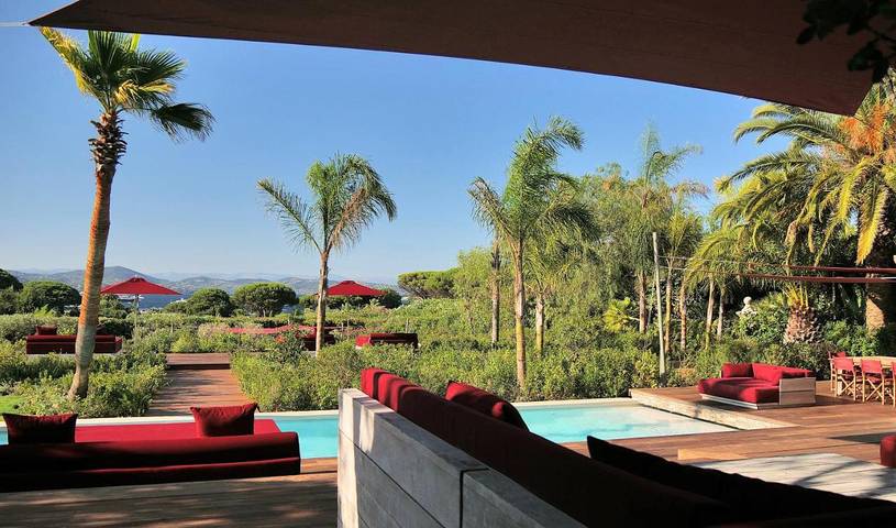 Chambre d’hôte pour 2 personnes, avec jardin ainsi que piscine et vue à Saint-Tropez
