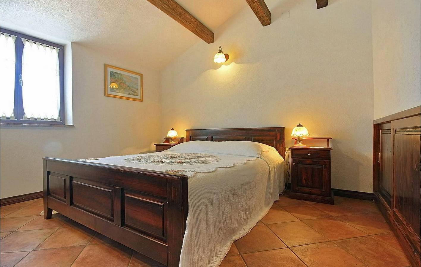 Charmant appartement de deux chambres avec terrasse, situé près de Labin et des restaurants in Vinez, Côte Est de l'Istrie