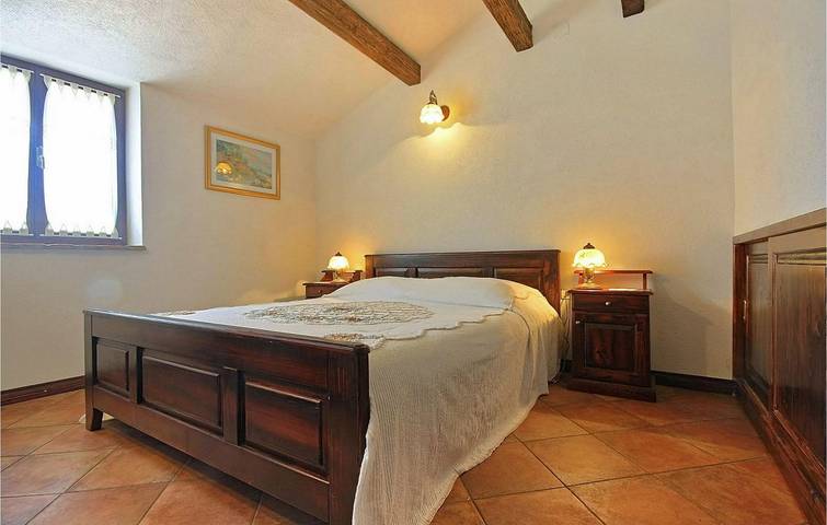 Charmante 2-Zimmer-Wohnung mit Terrasse in der Nähe von Labin und Restaurants in Vinez, Ostküste Istrien