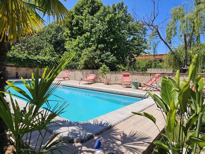 Apartamento de vacaciones para 3 personas, con jardín además de piscina y vistas - 1