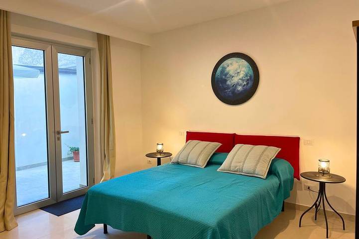 Apartamento entero, Spacious Seaside Villa for 10 People - Center of Milazzo Within Walking Distance in Spiaggia di Ponente, Milazzo