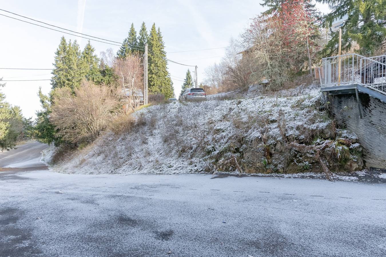 Ganze Wohnung, Ferienwohnung 'Plein Ciel' mit Bergblick, privater Terrasse und Gemeinschaftsgarten in Le Collet d'Allevard, Allevard