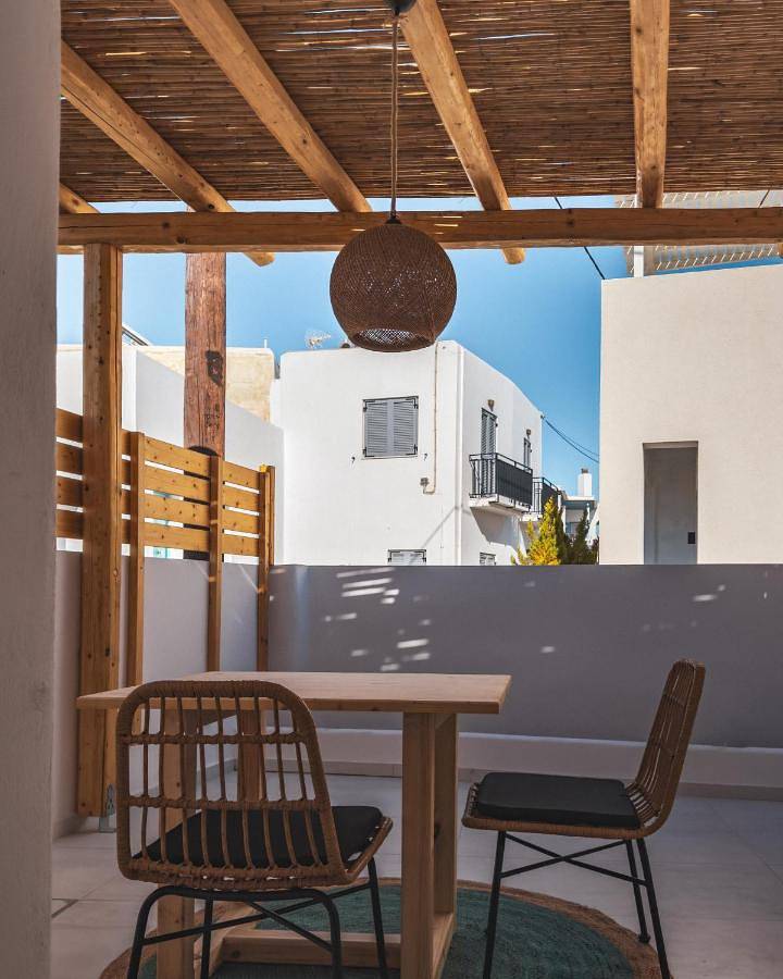 Alonia Suites in Náoussa, Paros