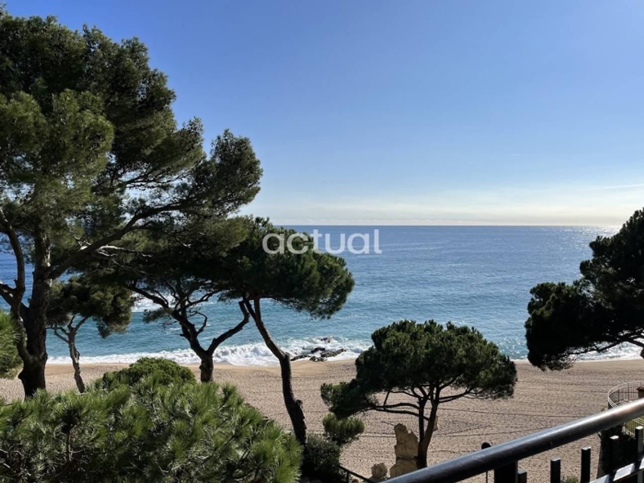 Ganze Wohnung, Meerblick-Appartement mit Terrasse, Parkplatz und Spielplatz in Platja d'Aro, Costa Brava