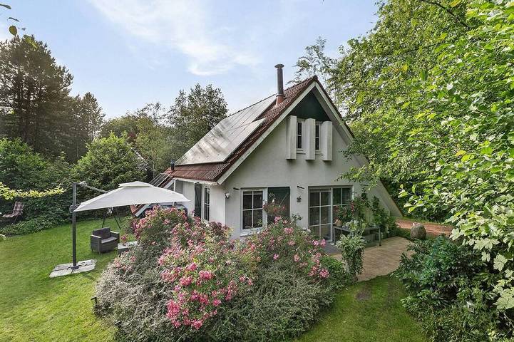 Ferienhaus für 6 Personen, mit Garten und Pool