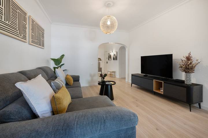 Entire apartment, ‘Cascais Sun & Breeze’ Apartment with Private Terrace, Wi-Fi & Air Conditioning in Cascais e Estoril, Costa de Lisboa