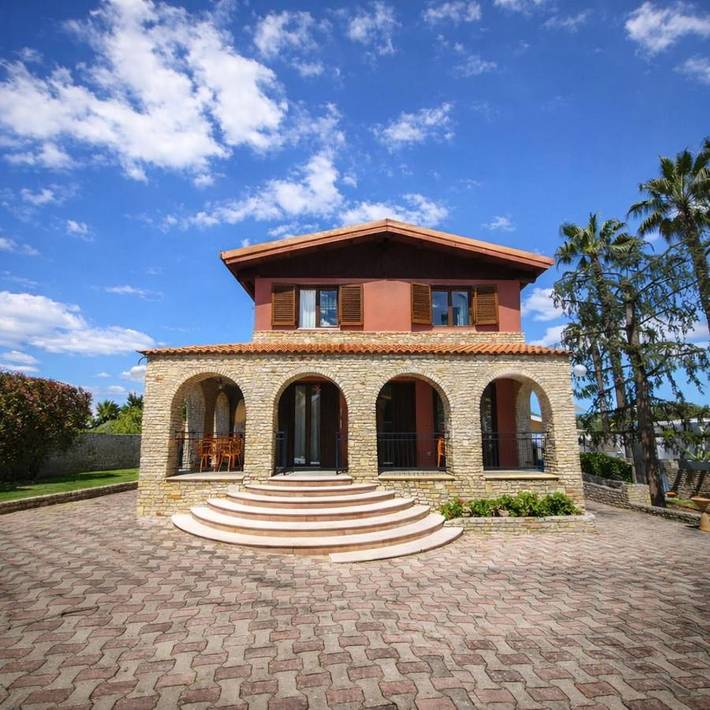 Location de vacances pour 3 personnes, avec piscine ainsi que vue et jardin, animaux acceptés à Andria - 3