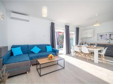 Villa voor 10 Personen in Novalja, Pag, Afbeelding 1