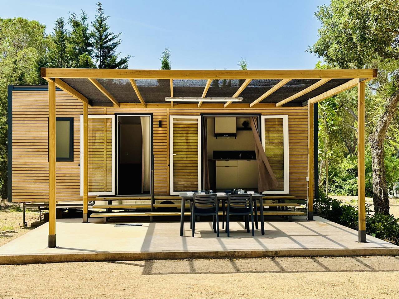 Komfortabler Bungalow mit Pool, in Strandnähe in Llagostera, Costa Brava