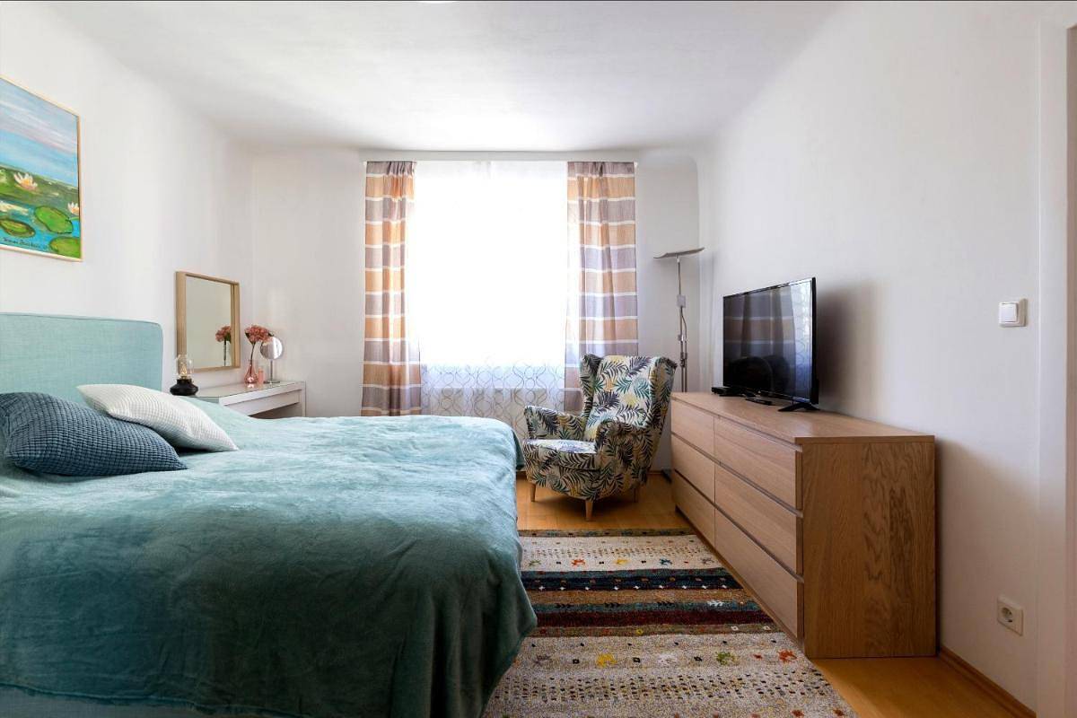 Entire apartment, Apartment Rudolfspark Check in 15h to 22h only in Vienna City Center, Vienna