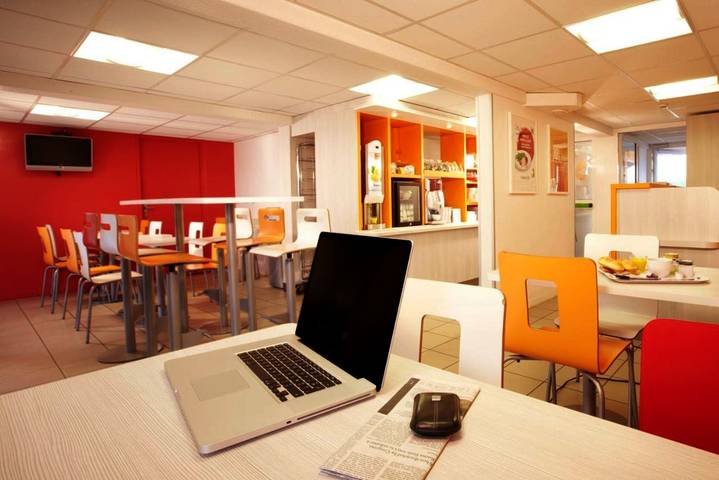 Hôtel pour 2 personnes, avec jardin et terrasse, animaux acceptés à Puilboreau - 2