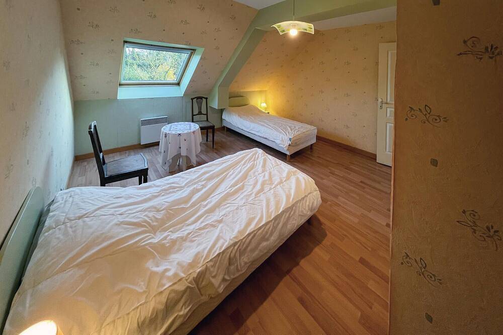 2 bedroom cozy home in Heugueville-sur-Sienne in Heugueville-sur-Sienne, Région de Coutances