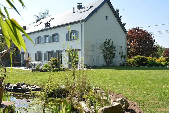 Maison de vacances pour 14 personnes, avec terrasse et jardin à Rochefort (Wallonie)