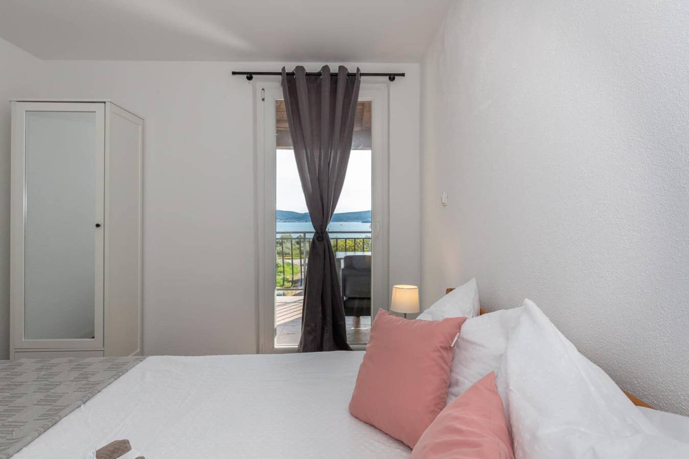 Apartamento entero, Apartamento de vacaciones para 10 personas con balcón/terraza in Sveti Filip i jakov, Region de Zadar