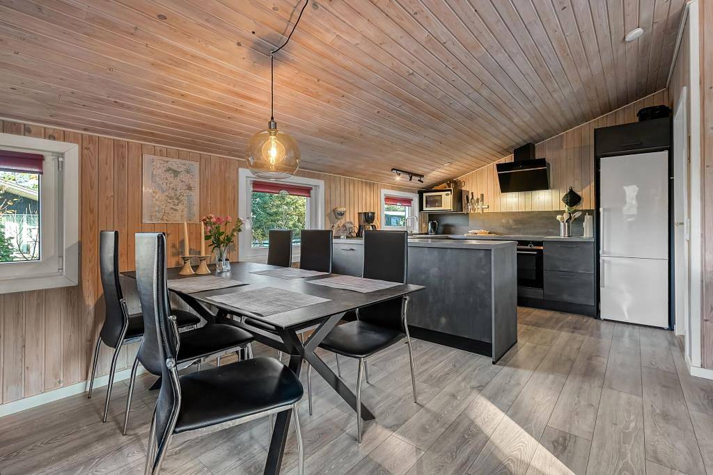 Schönes Ferienhaus für 8 – Mit Sauna, Whirlpool und schöner Terrasse in Nørhede Vest, Ulfborg