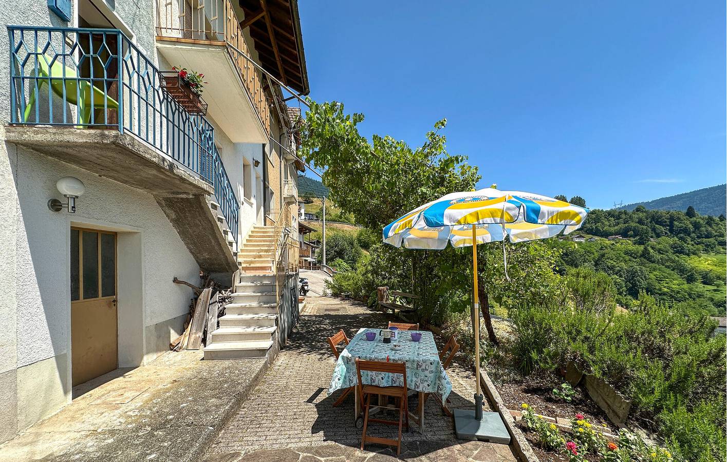 Modernes Apartment mit WiFi & Parkplatz, 1km nach Sovramonte in Sovramonte, Cimonega-Gruppe
