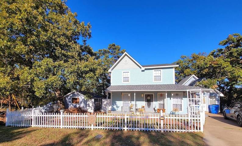 Vacation rental for 20 people, with hot tub and balcony, with pets in Eufaula Lake