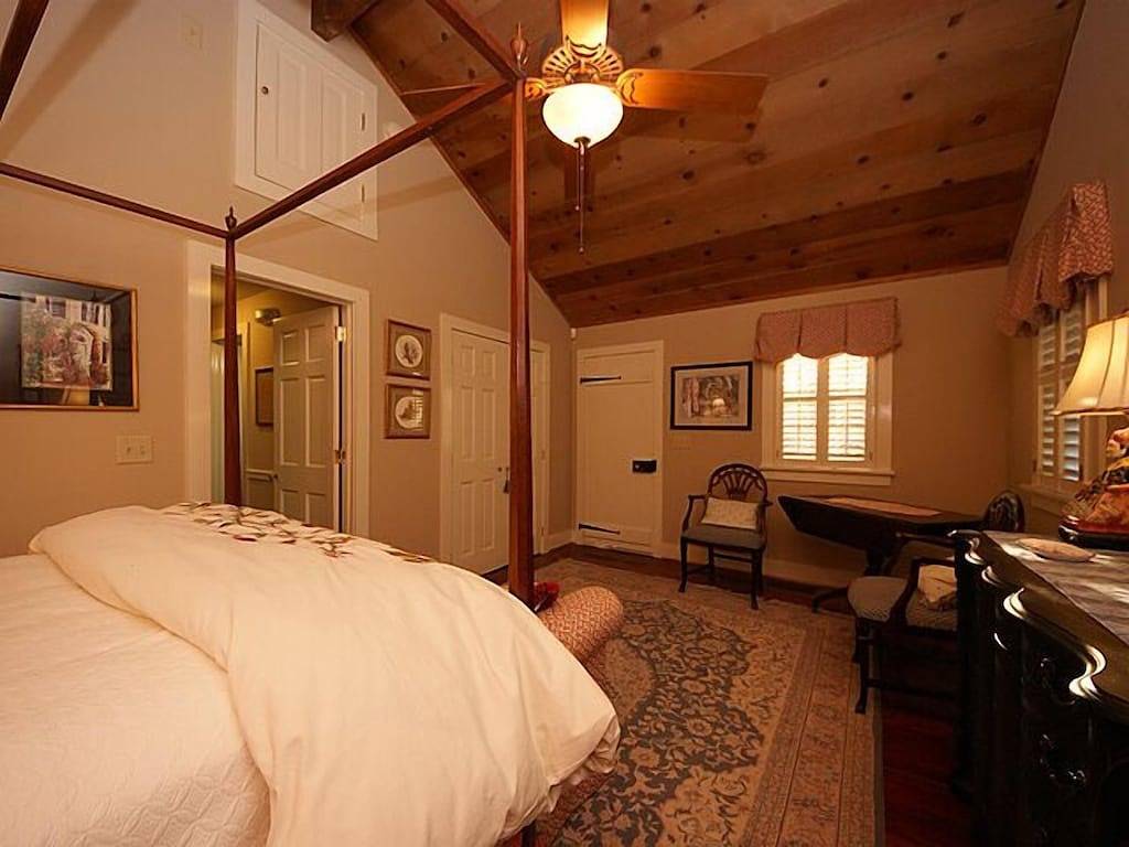 Restaurierten Gesinde für 1812 Haus im Herzen der Altstadt in Summerville, Dorchester County (SC)