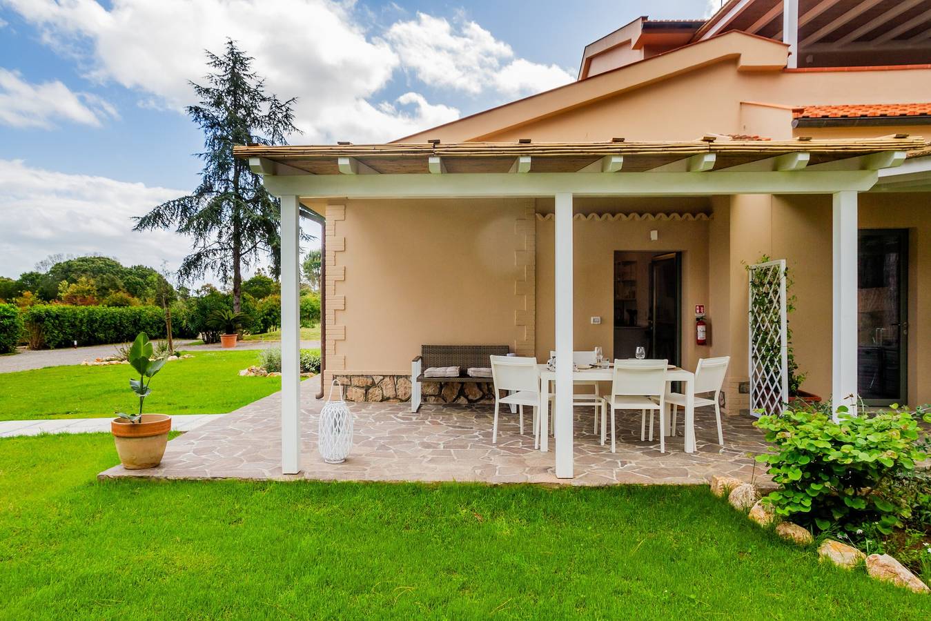 Ganze Wohnung, 'Casale Lorenzo - Appartement 1' mit privater Terrasse, Gemeinschaftsgarten und Klimaanlage in Orbetello, Grosseto Provinz