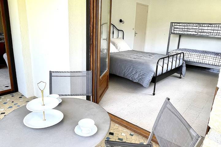 Location de vacances pour 6 personnes, avec jardin, animaux acceptés à Laval-Saint-Roman - 2