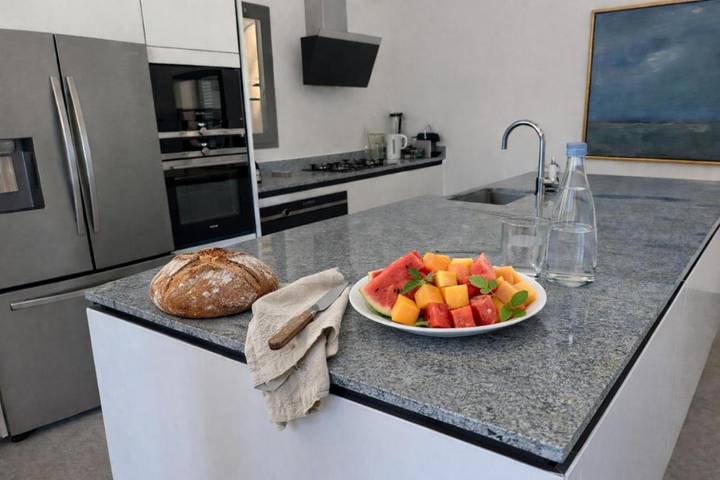 Location de vacances pour 12 personnes, avec terrasse et vue, animaux acceptés à Ersa - 2