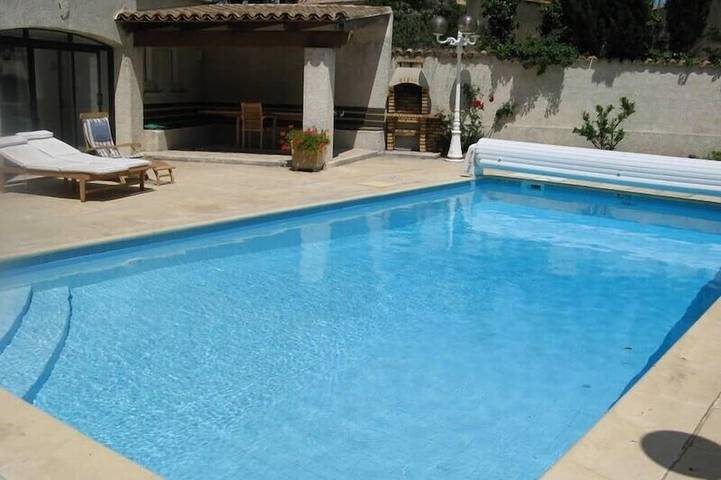 Location de vacances pour 11 personnes, avec Balcon et Jardin à Lespignan