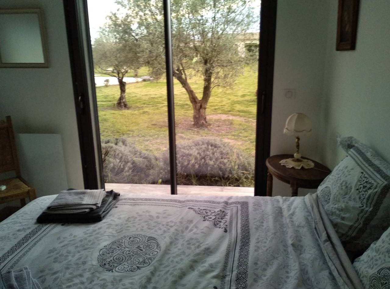 B&B confortable avec parking, piscine et vue sur la rivière in Aléria, Région de Corte