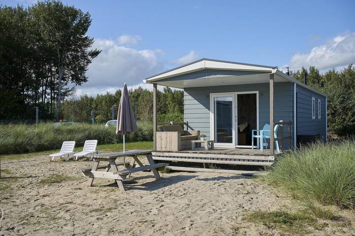Vakantiehuis voor 4 personen, with Balkon/Terras and Terras as well as Uitzicht op het meer in Flevoland