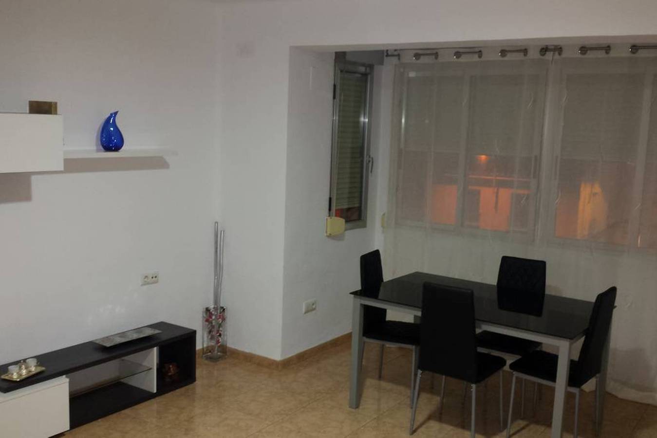 Apartamento entero, Amplio Apartamento Tavernes - Vista a la montaña in Tabernes de Valldigna, Costa de Valencia
