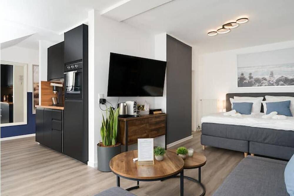 Entire apartment, Federnest: Luxus-studio Homeoffice 11 min Hbf in Homberg/Ruhrort/Baerl, Duisburg