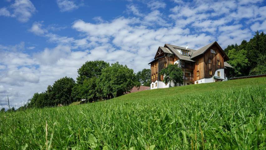 Ferienhaus für 4 Personen, mit Balkon und Garten
