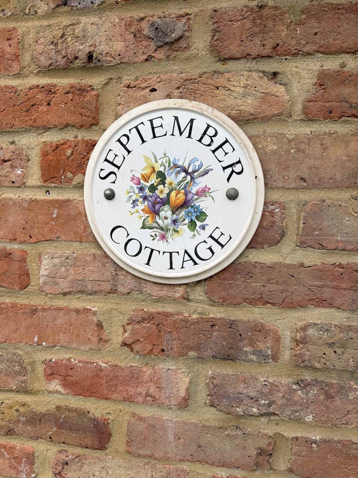 Holiday Rental for 6 People in Farnham Royal, Buckinghamshire