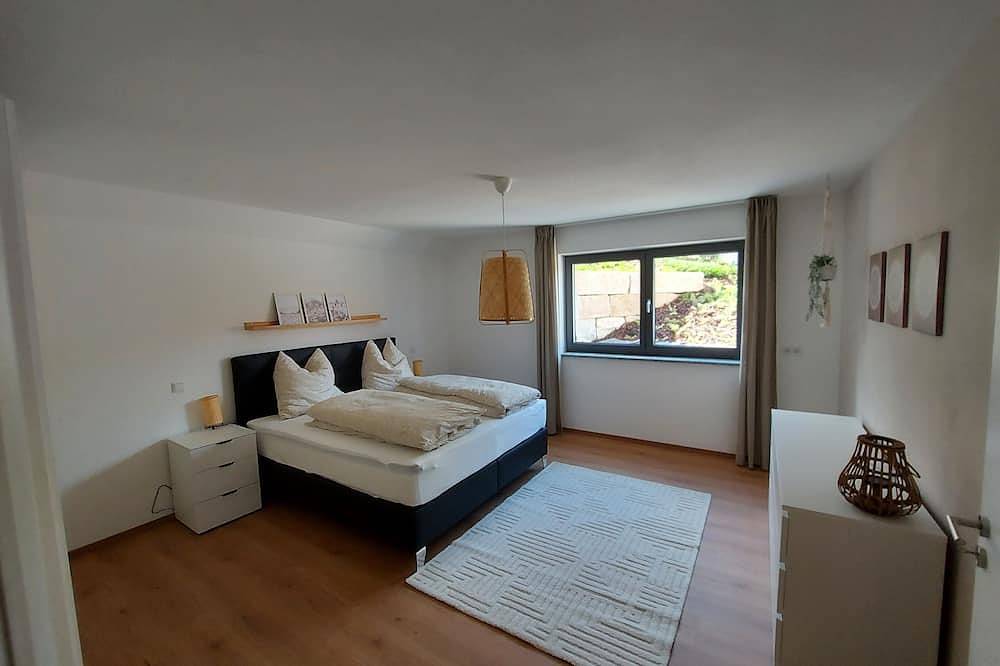 Ganze Wohnung, Gemütliche Ferienwohnung im  Boho Stil (75qm) mit Terrasse und barrierefrei in Weißenburg in Bayern, Frankenalb