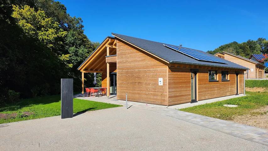 Ferienhaus für 4 Personen, mit Terrasse und Garten sowie Sauna