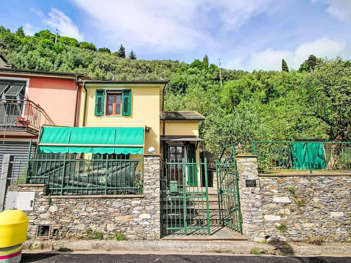 Location de vacances pour 3 personnes, avec vue ainsi que terrasse et jardin à Sori - 2