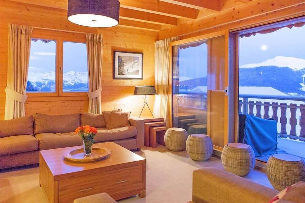Landhaus, sauna, terrasse, balkon, kamin oder ofen für holz, fernseher, schließfach für die skier in Les Masses, Vex