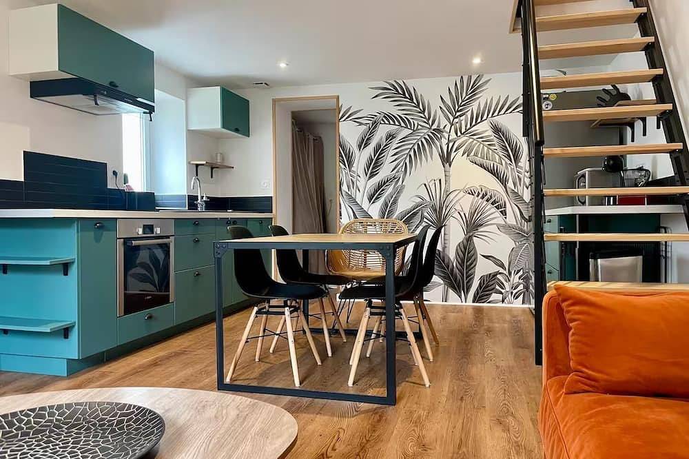 Apartamento entero, Duplex 1-6 persons - downtown Poitiers - Quiet - Terrace - Streaming in Poitiers, Vienne